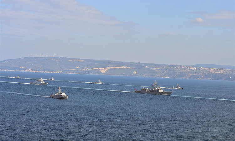 Canakkale,,Turkey,-,March,18:,Turkish,Warships,Patrolled,The,Dardanelles
