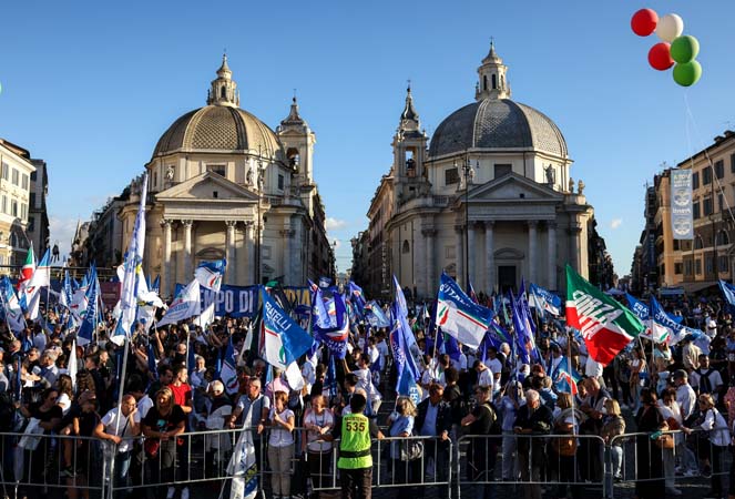 Rome,,Italy,-,September,22,,2022:,Attendees,Hold,Brothers,Of