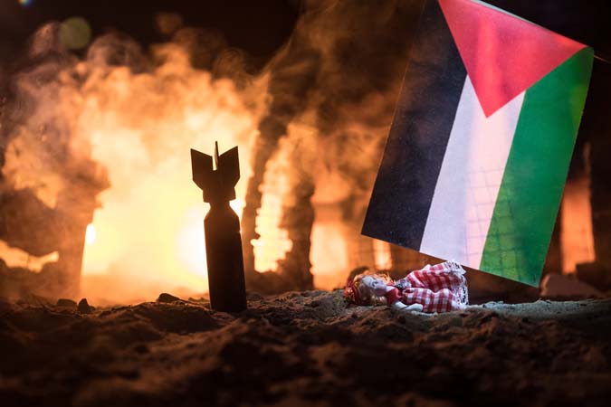 Conflict,Between,Israel,And,Palestine,Concept.,Burning,And,Destroyed,City